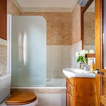 La Quintana De Somao, Casa Quintana Feriehus *